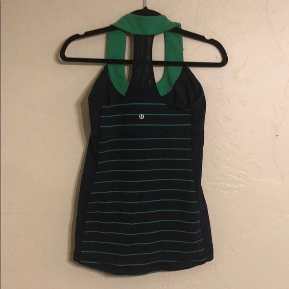 Lululemon top 6 (1164R) - Picture 2 of 4